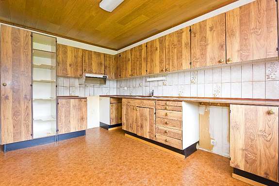 cuisine Kitchen before